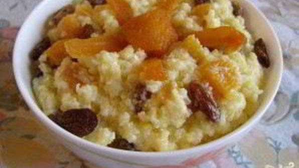 пшенная каша с изюмом и курагой