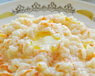 Молочная рисовая каша с тыквой