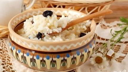 Рисовая каша с изюмом
