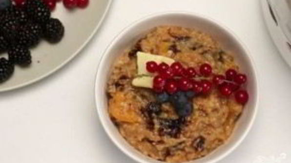 вкусная каша с сухофруктами