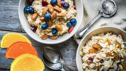 Ячневая каша на молоке для ребенка