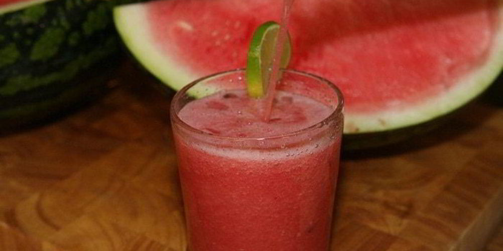 Рецепт арбузного коктейля с лаймом и имбирем