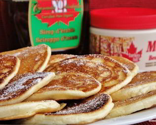 Блинчики с кленовым сиропом