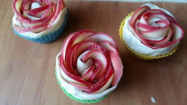 чайные розочки в слоеном тесте