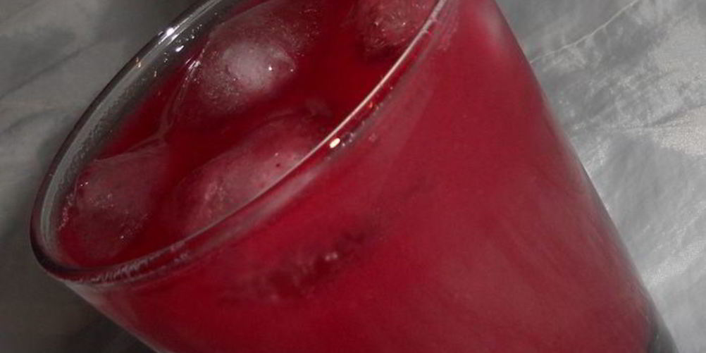 Рецепт холодного чая с лесными ягодами