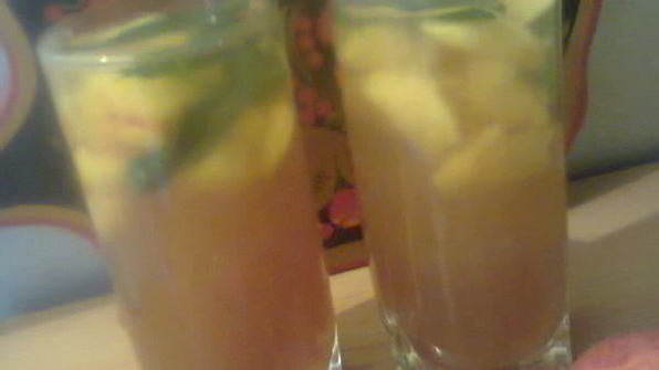 холодный чай с персиком