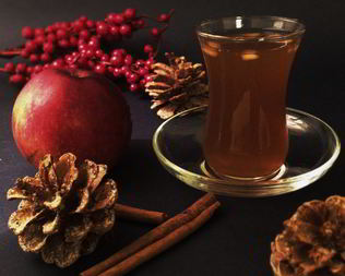 Коричный чай с яблоком, апельсином и мятой