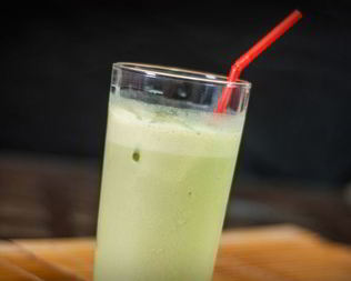 Зеленый чай латте