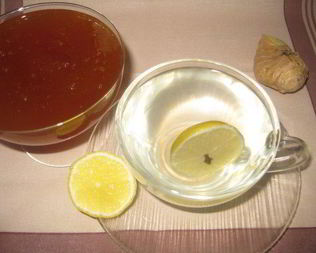 Имбирно-лимонный напиток с медом