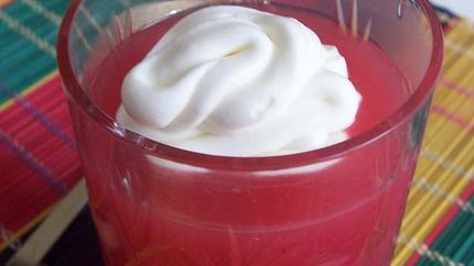 Кисель клюквенный горячий со сливками