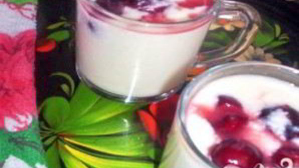 молочный кисель с ягодами шарлотт