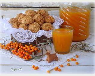 Печенье в кокосовых опилках и облепиховый кисель