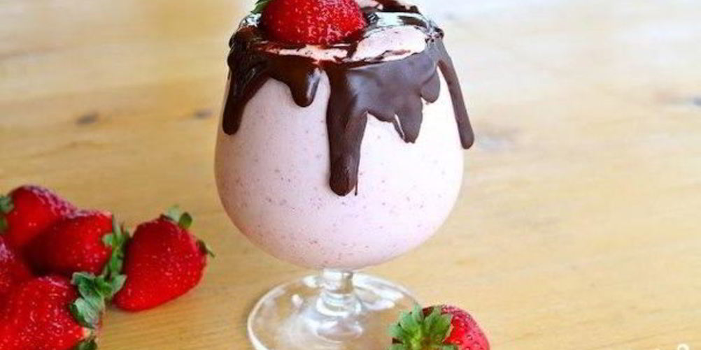 Рецепт клубничного коктейля в шоколаде