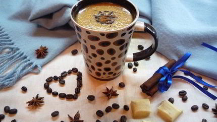 Кофе с белым шоколадом и корицей