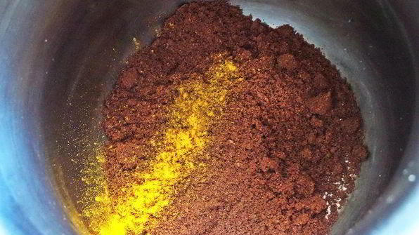 кофе с молоком и яичным ликером