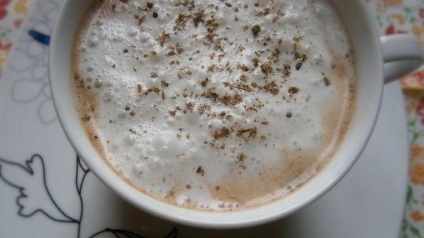 кофе со сгущенным молоком и кориандром