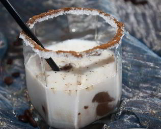 Ледяной кофе в жаркий день