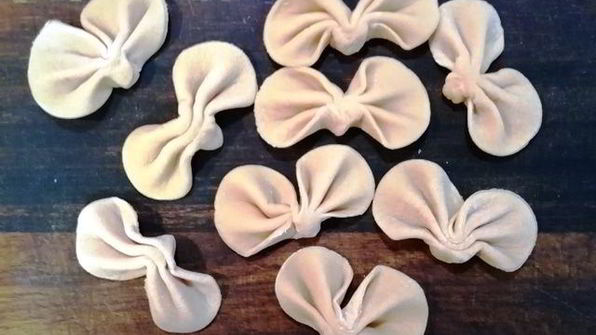 свиная вырезка в кофейной панировке с пастой