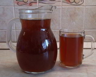 Домашний квас из ржаного хлеба без дрожжей