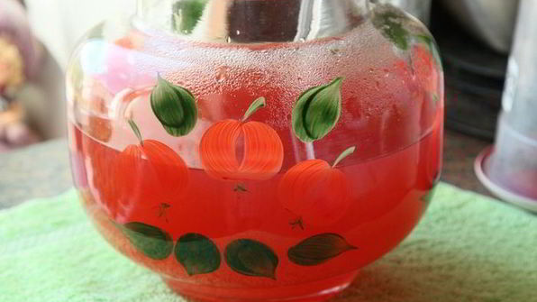 легкий освежающий лимонад из чайной розы и мяты