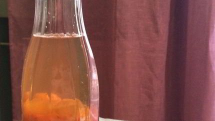 Лимонад из алычи с тимьяном и шалфеем