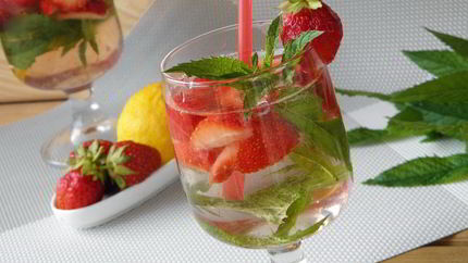 Клубничный мохито безалкогольный