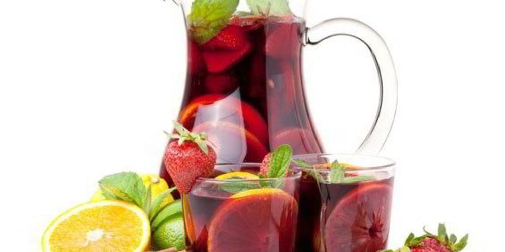 Рецепт пунша со сливовым вином и ананасом