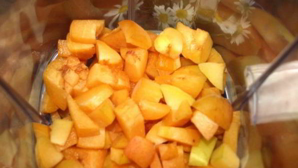 фруктовый смузи-боул со спирулиной