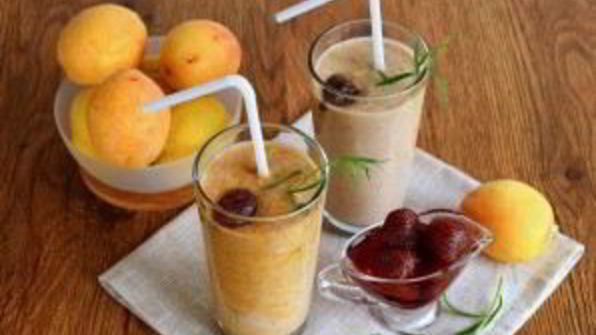 смузи с тархуном и клубникой