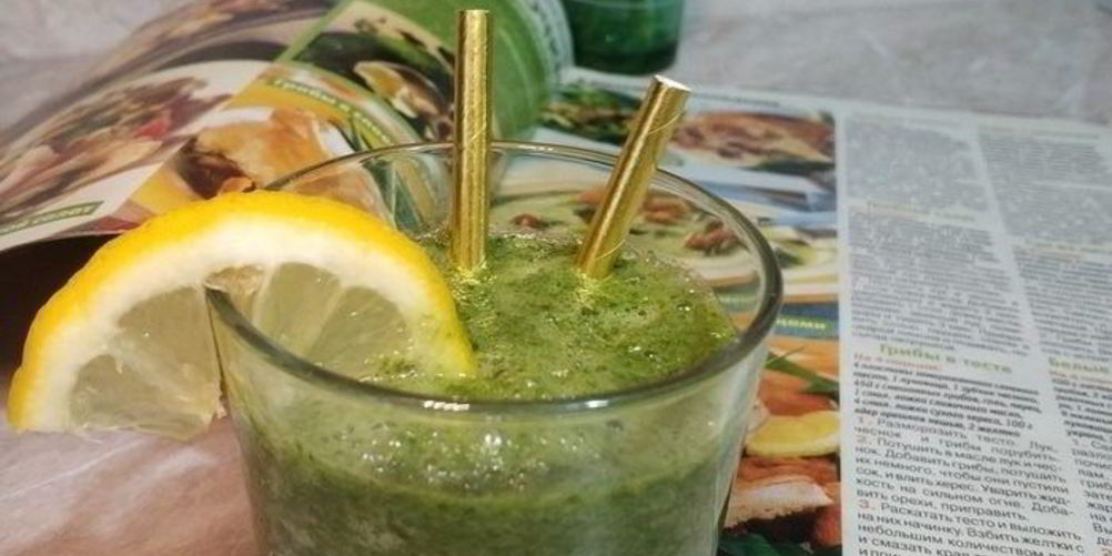 Рецепт зеленого утреннего смузи с капустой кейл