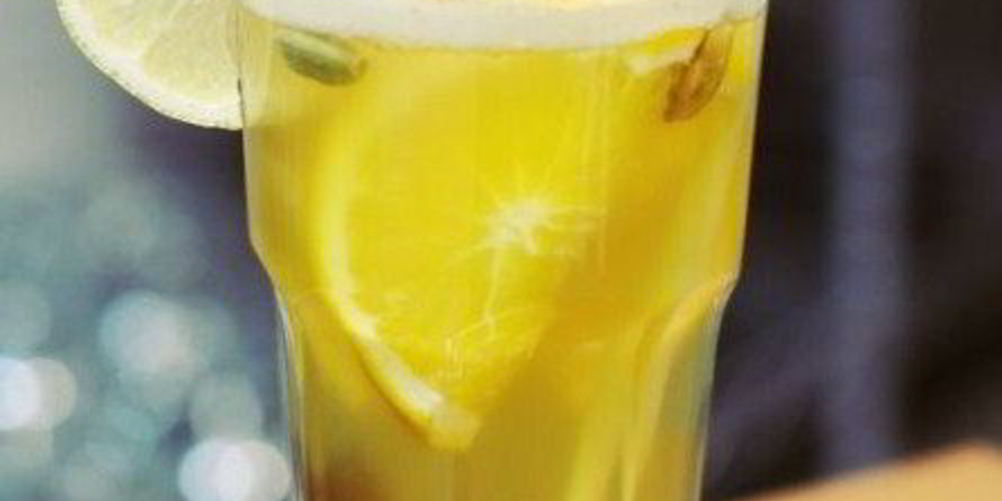 Рецепт согревающего пунша с имбирем и лимонным сорго