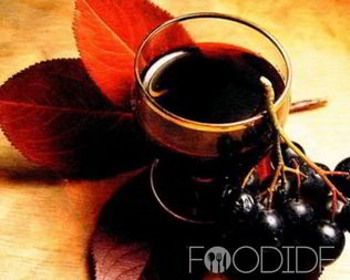 Сок из черноплодной рябины