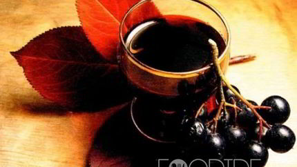 Сок из черноплодной рябины