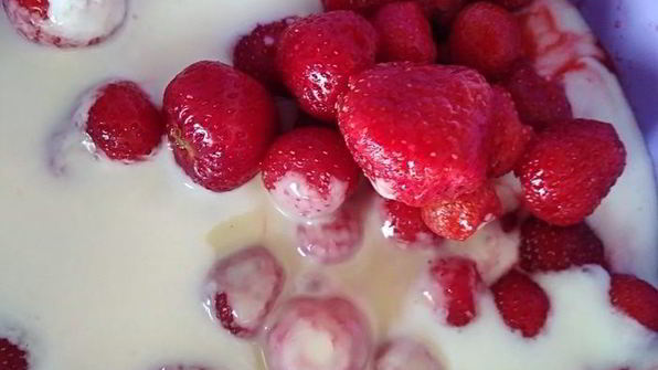 ягодный коктейль яркое лето