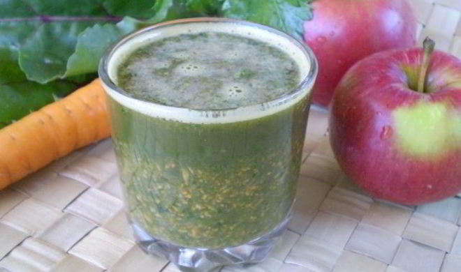 Зеленый коктейль с морковью