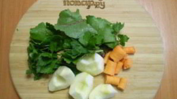 зеленый коктейль с морковью