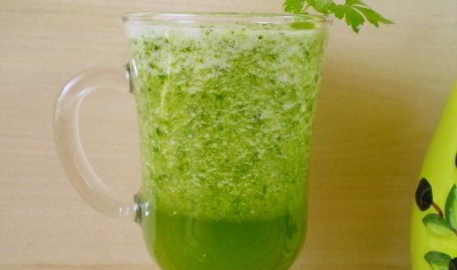 Зеленый коктейль с огурцом