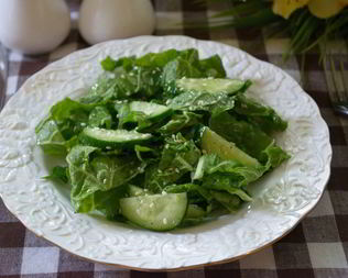 Диетический салат с пекинской капустой