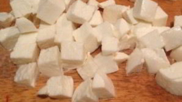 греческий салат с базиликом