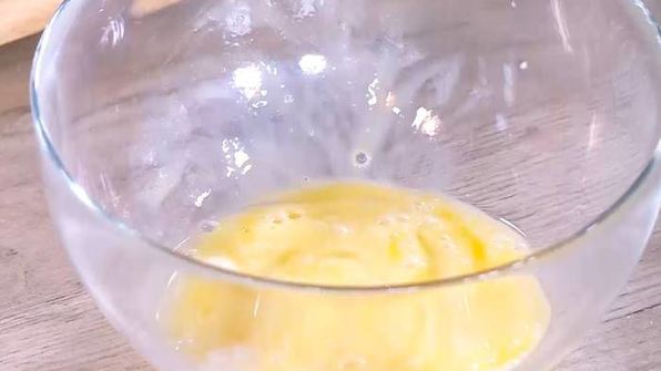 греческий салат с жареным сулугуни