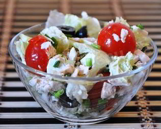 Классический Греческий салат с курицей
