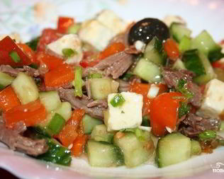 Салат греческий с мясом