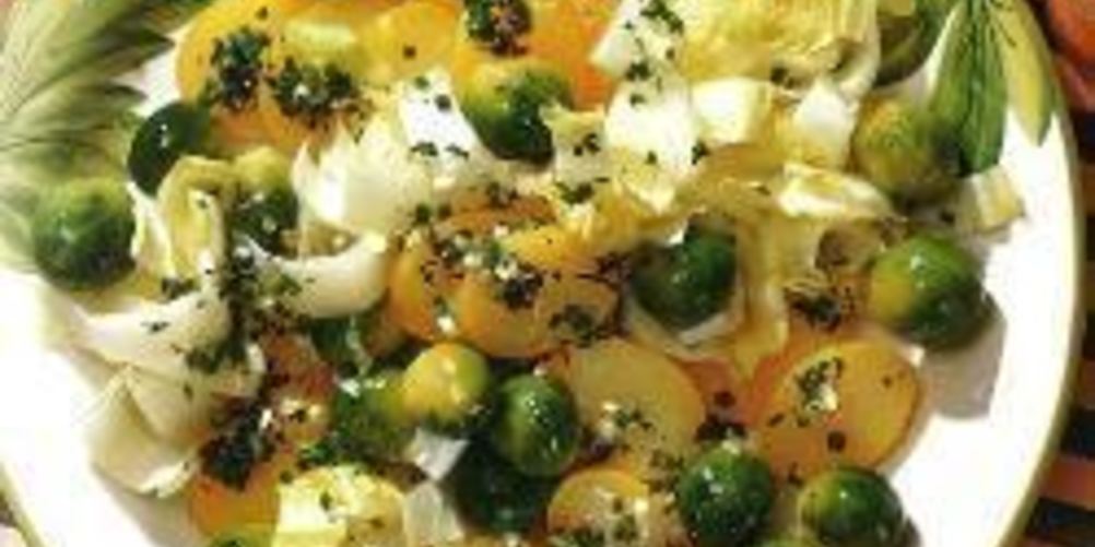 Рецепт брюссельского картофельного салата с эндивием