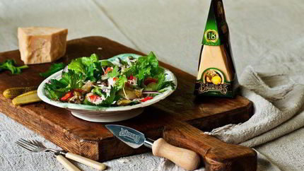 Картофельный салат с лососем и сыром Джюгас