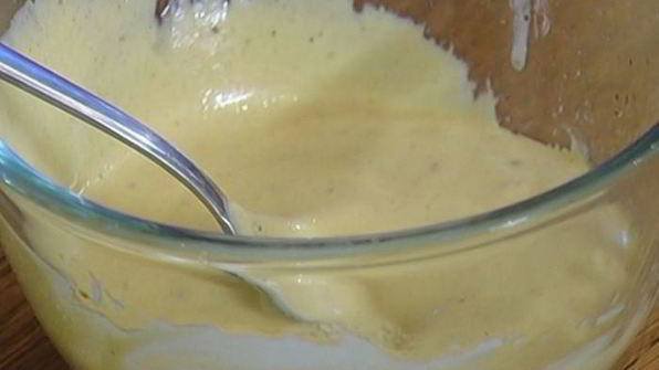 салат из молодого картофеля с сельдью и редиской