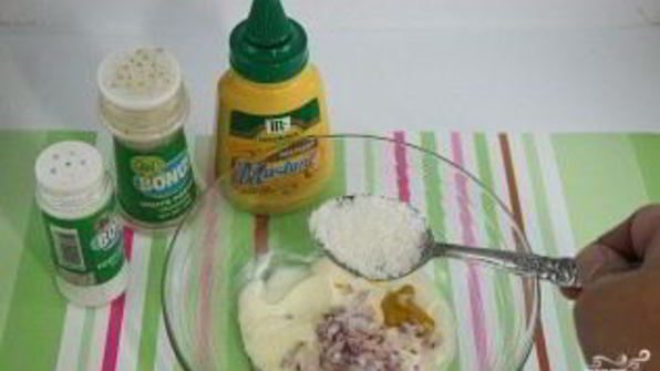 салат картофельный с яйцом