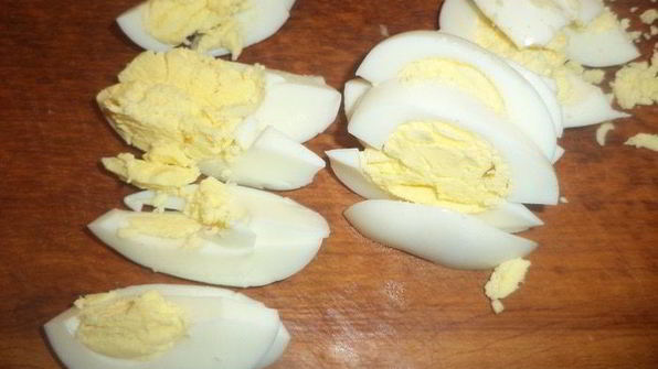 салат с картофелем, свеклой яблоками и болгарским перцем