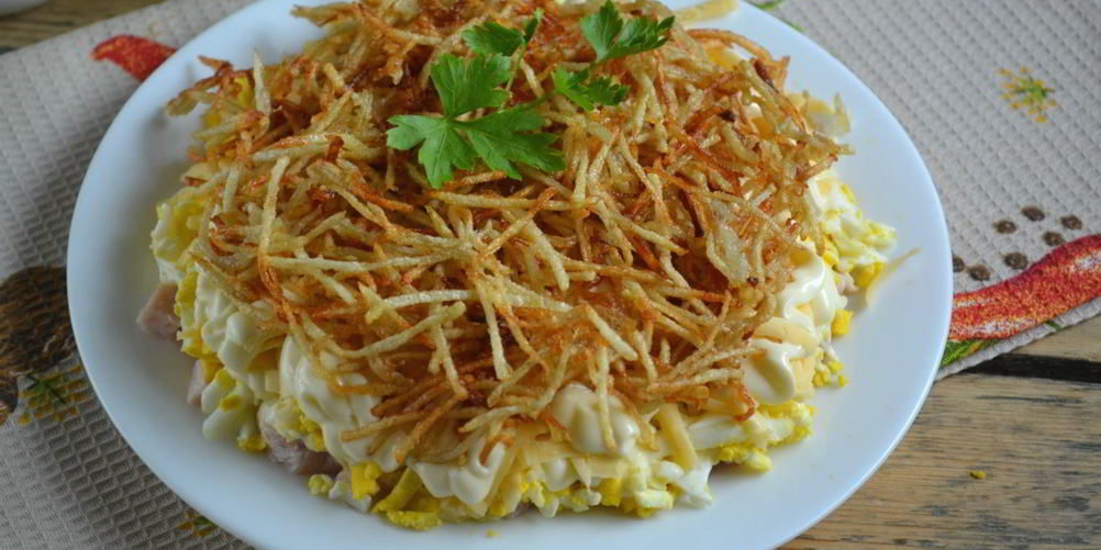 Рецепт салата с картофельной стружкой