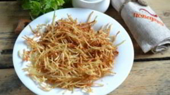 салат с картофельной стружкой