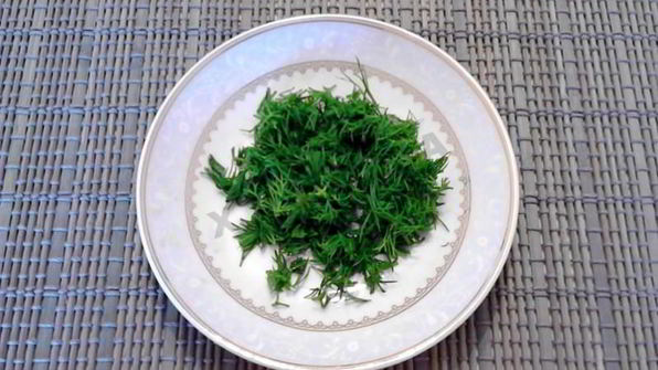 салат с картошкой фри и курицей